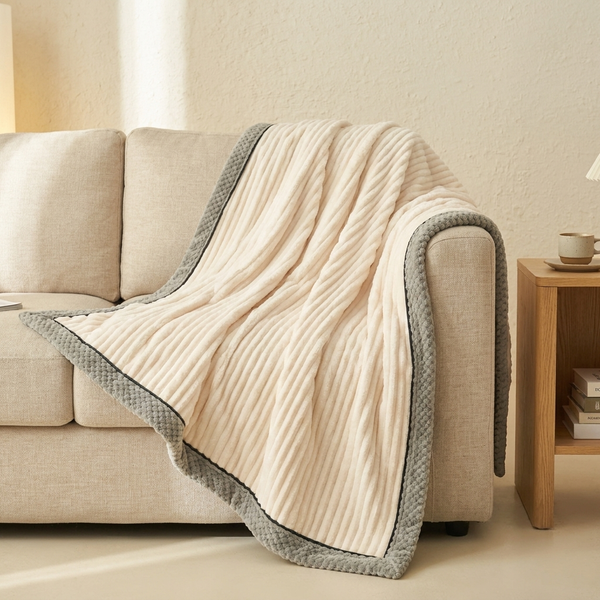 Maison Plush Throw